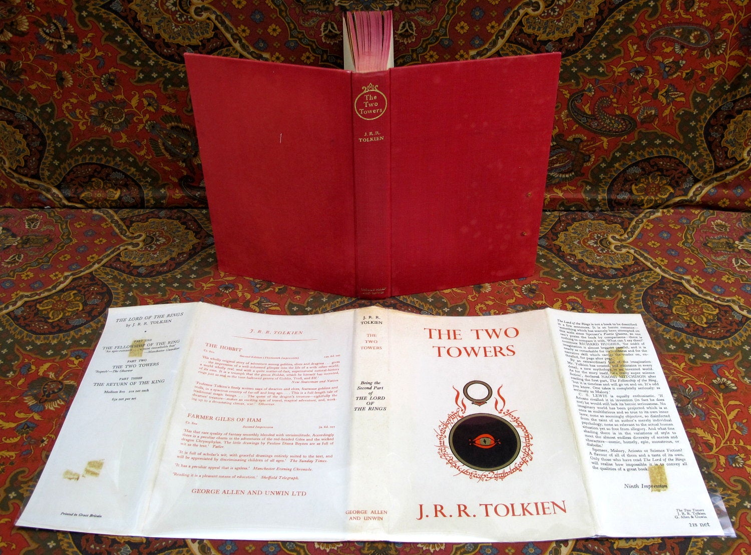 The Two Towers: Being the second part of The Lord of the Rings (Hardcover)